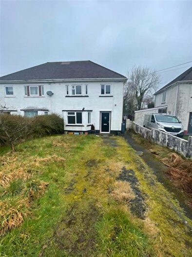 3 Bedroom Semi Detached House For Sale In Treforis, Ammanford, SA18