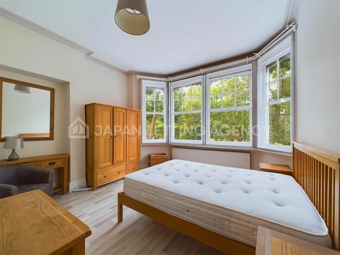 2 Bedroom Flat To Rent In Fielding Terrace, Uxbridge Road, Ealing, London, W5