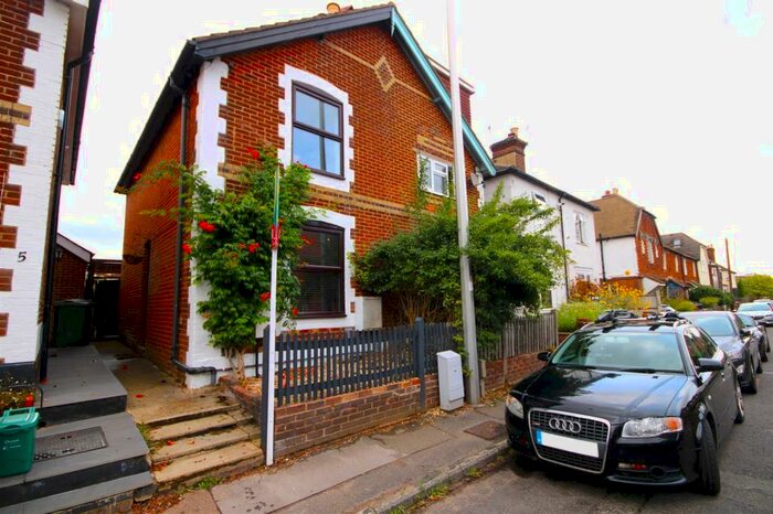 2 Bedroom Semi-Detached House To Rent In Weyside Road, Guildford, GU1