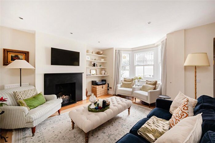 2 Bedroom Apartment For Sale In Wharfedale Street, London, SW10