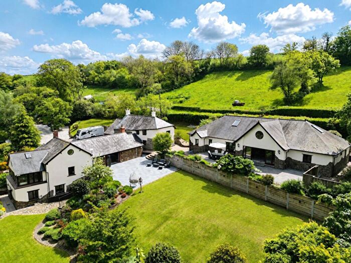 4 Bedroom Detached House For Sale In Yeo Vale, Bideford, EX39