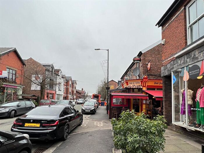 2 Bedroom Flat To Rent In Beech Road, Manchester, M21