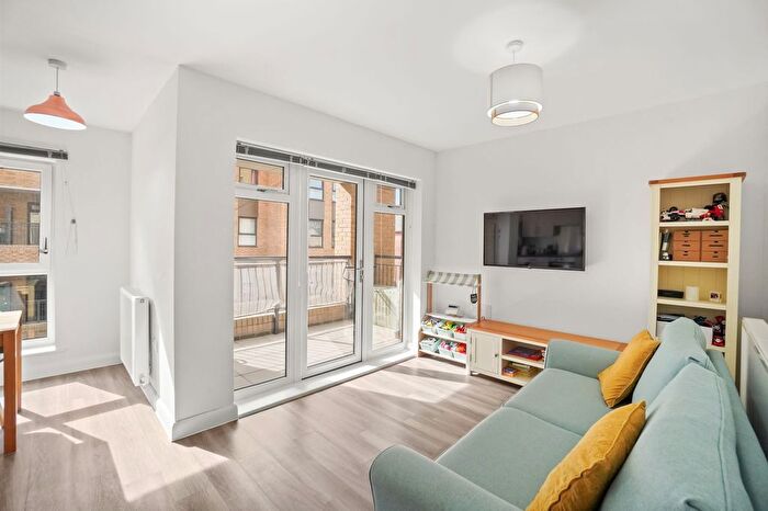 2 Bedroom Flat For Sale In London Road, Pointelle House, SM6