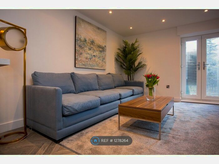 2 Bedroom Flat To Rent In Berkeley Court, Doncaster DN1