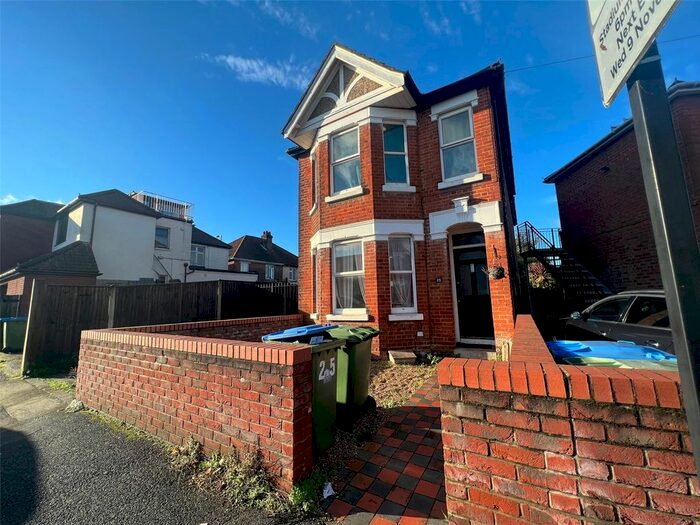 3 Bedroom Detached House To Rent In Rampart Road, Southampton, Hampshire, SO18