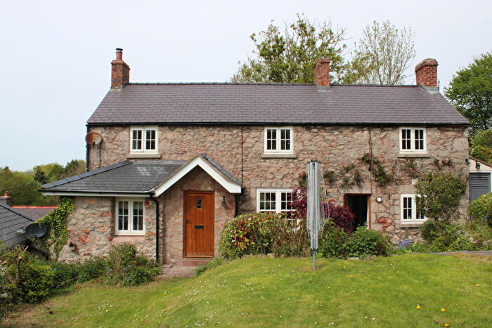 3 Bedroom House To Rent In Tremeirchion - Gardener Included In The Rent., LL17