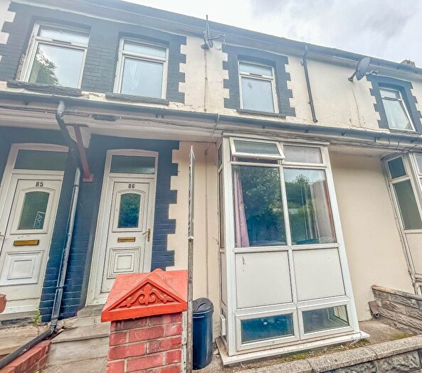 4 Bedroom House To Rent In Broadway, CF37