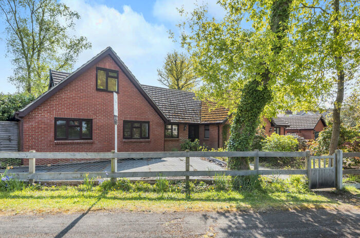 6 Bedroom Detached House To Rent In Beechwood Crescent, Chandler's Ford, Eastleigh, Hampshire, SO53