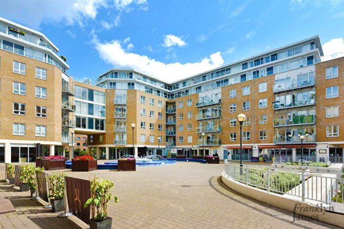 1 Bedroom Flat For Sale In Adriatic Building, Narrow Street, London, E14