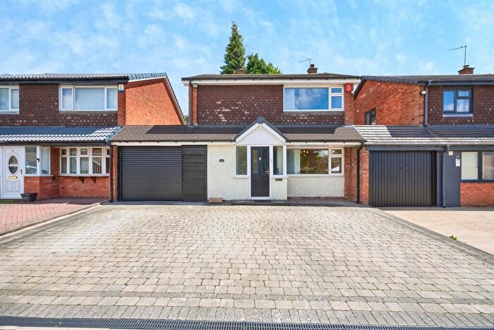 4 Bedroom Property To Rent In Ravensdale Gardens, Walsall, WS5