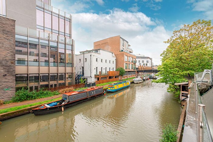 2 Bedroom Flat For Sale In Harrow Road, London, W10