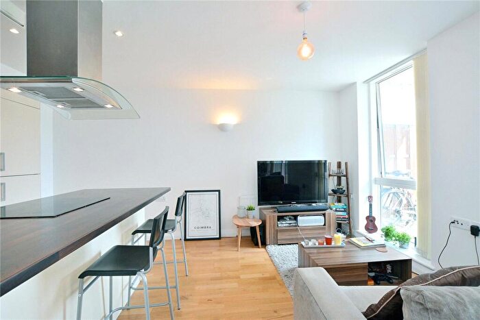 2 Bedroom Flat For Sale In Hallmark Court, E14