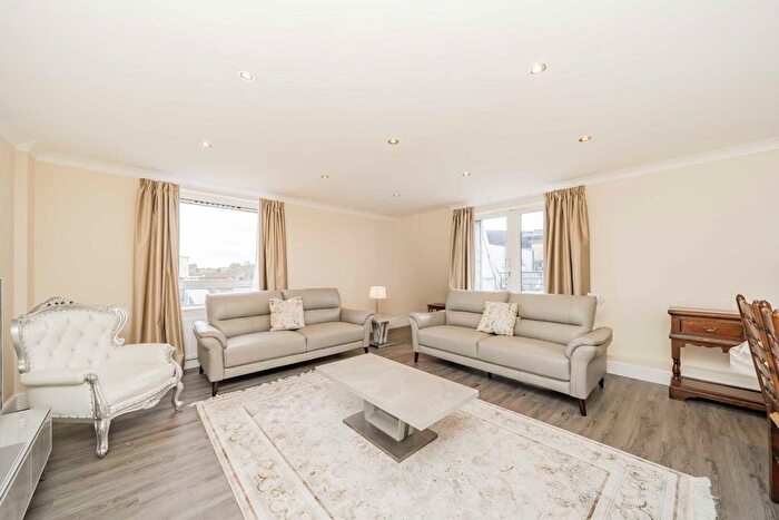 3 Bedroom Flat To Rent In Greville Road, Greville Road, NW6