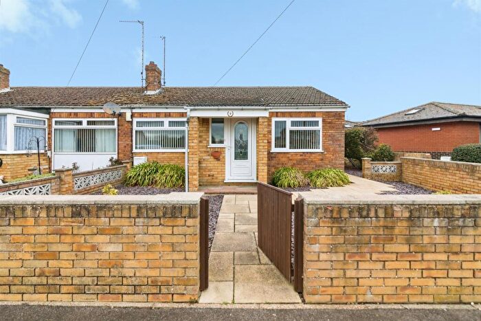 4 Bedroom Semi-Detached Bungalow For Sale In Mclean Drive, Kessingland, Lowestoft, NR33