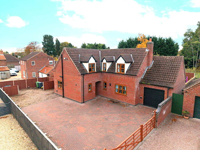 4 Bedroom Detached House For Sale In Main Road, Laughterton, Lincoln, LN1