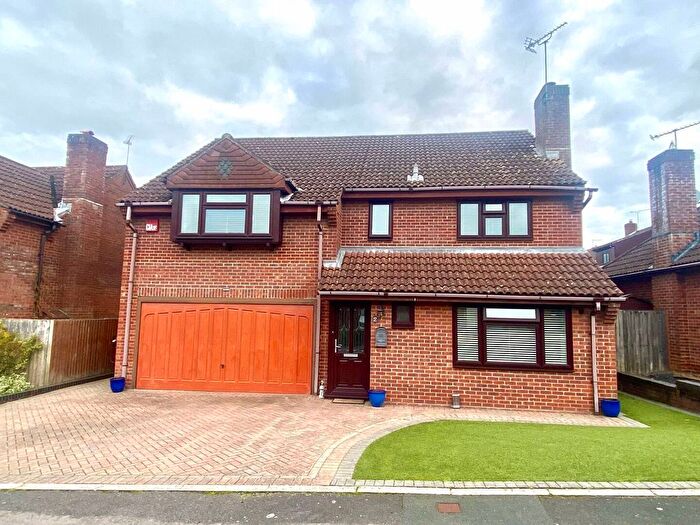 4 Bedroom Detached House For Sale In Cornfield, Fareham, PO16