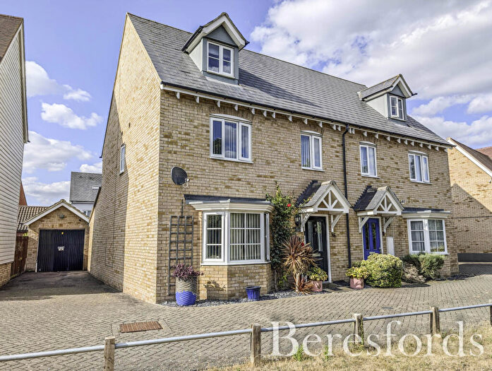 4 Bedroom Semi-Detached House For Sale In Lungley Rise, Colchester, CO2