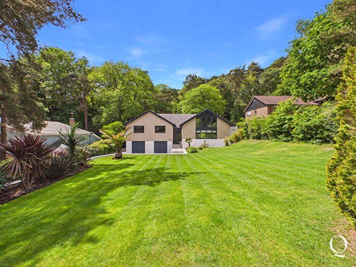 5 Bedroom Detached House For Sale In Ashwood Drive, Broadstone, BH18