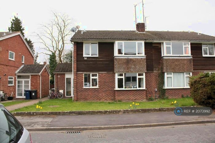 2 Bedroom Flat To Rent In Chatsworth Avenue, Cambridge, CB4