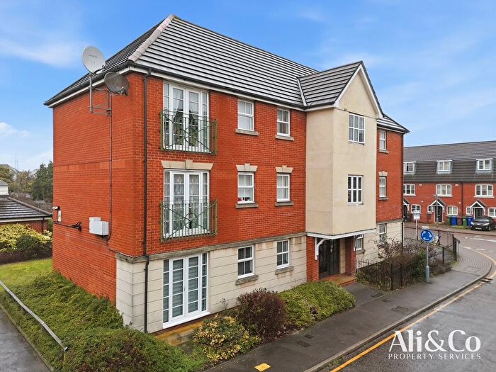 2 Bedroom Flat For Sale In Rawlyn Close, Chafford Hundred, RM16