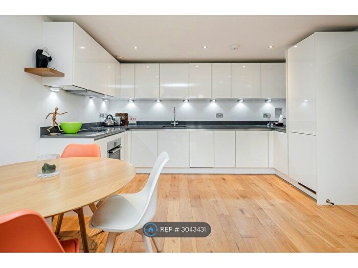 2 Bedroom Flat To Rent In Ladywell Road, London, SE13