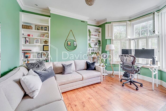 3 Bedroom Terraced House To Rent In Park Avenue, Alexandra Palace, London, N22