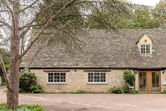 2 Bedroom Maisonette For Sale In Cassington Road, Yarnton, OX5