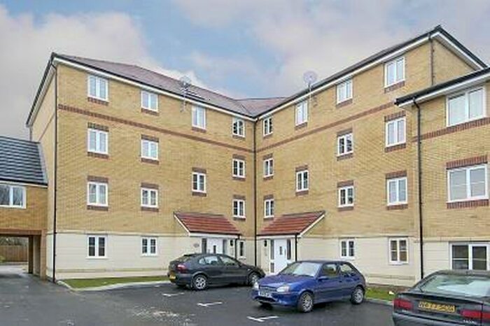 2 Bedroom Apartment To Rent In Newbury, Berkshire, RG14