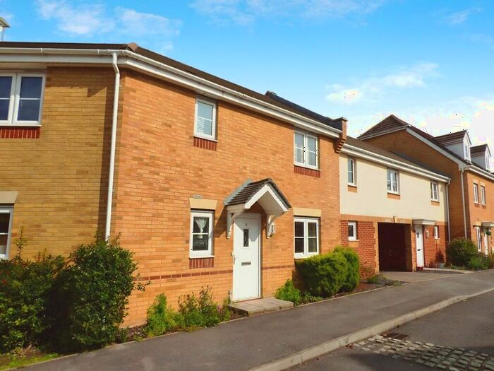 2 Bedroom Ground Maisonette To Rent In Sartoris Close, Warsash, SO31