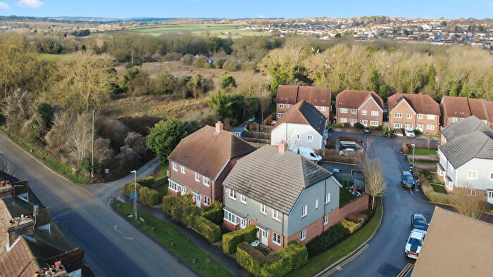 3 Bedroom Semi Detached House For Sale In Farleigh Heights, Maidstone, ME15