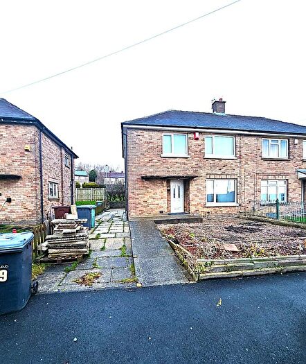 3 Bedroom Semi Detached House To Rent In Ormonde Drive, Bradford, BD15