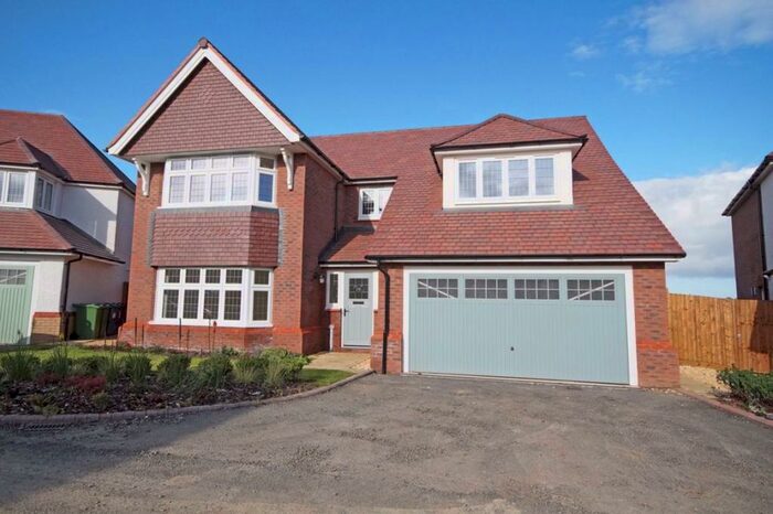 5 Bedroom House To Rent In Leckhampton, GL53