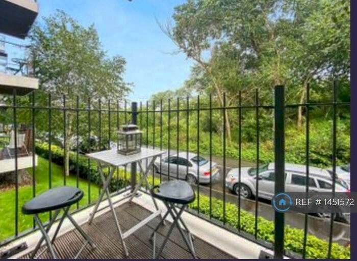 2 Bedroom Flat To Rent In Alcock Crescent, Crayford, DA1