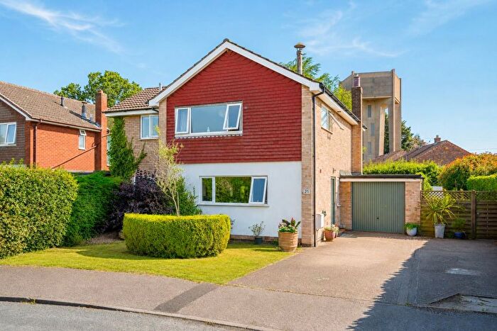 4 Bedroom Detached House For Sale In Mount Park, Riccall, York, YO19