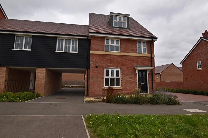 4 Bedroom Terraced House To Rent In Galapagos Grove, Newton Leys, Bletchley, Milton Keynes, MK3