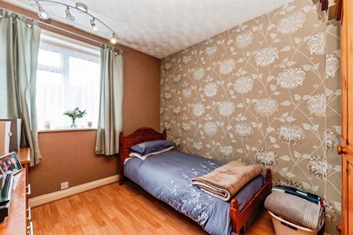 3 Bedroom Terraced House For Sale In Tintern Road, Carshalton, SM5