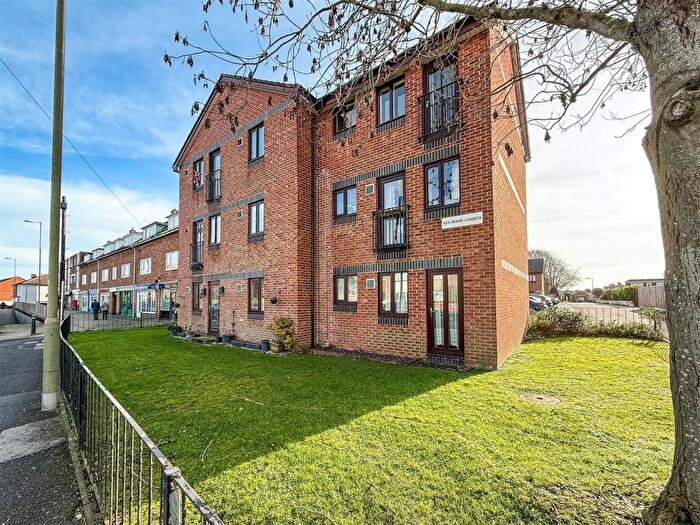 1 Bedroom Flat For Sale In New Priory Gardens, Portchester, PO16