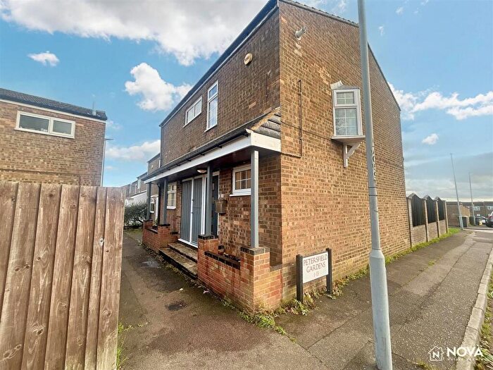 3 Bedroom House To Rent In Petersfield Gardens, Luton, LU3