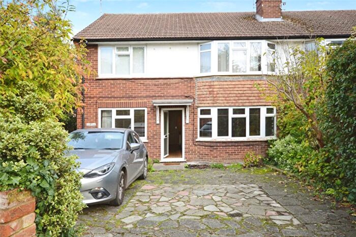 2 Bedroom Apartment For Sale In Tilehurst Road, Reading, RG1