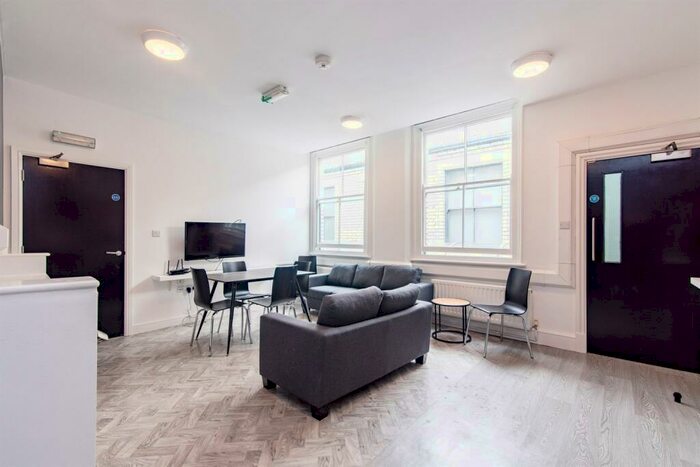 3 Bedroom Apartment To Rent In Room -, Flat C, Bridlesmith, NG1