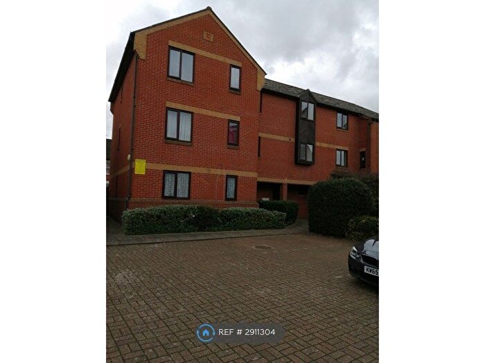 2 Bedroom Flat To Rent In Tymperley Court, Colchester, CO1