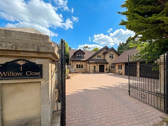 4 Bedroom Detached House For Sale In Willow Close, Whaggs Lane, Whickham, Newcastle Upon Tyne, NE16