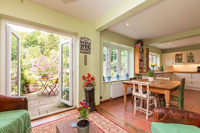 4 Bedroom Detached House For Sale In Gadbridge Lane, Cranleigh, Surrey, GU6