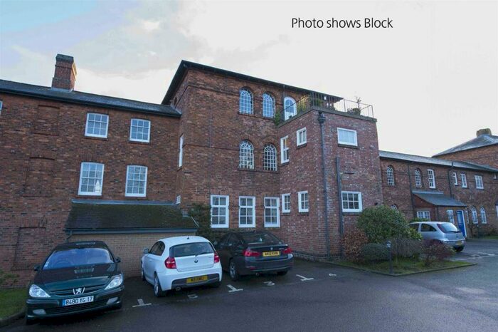 2 Bedroom Flat To Rent In Court Mews, Wellingborough, NN8