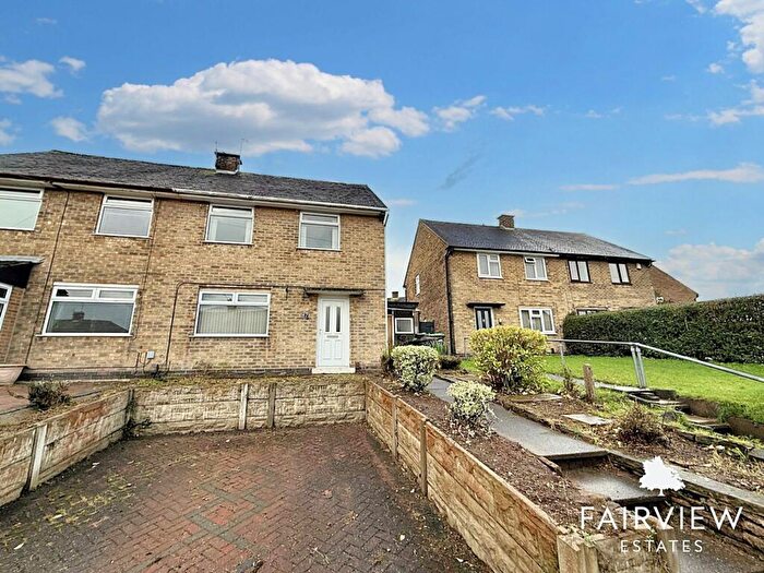 2 Bedroom Semi-Detached House To Rent In Lime Tree Road, Hucknall, NG15