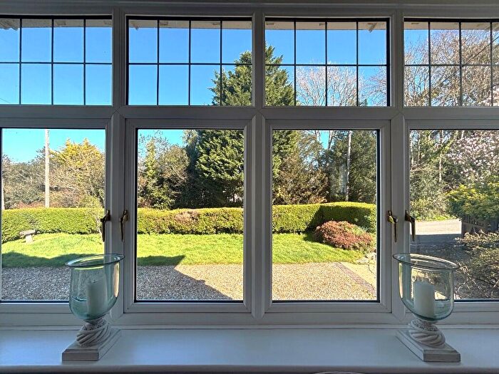 5 Bedroom Detached House For Sale In Ferry Road, BH19 - Photo 9