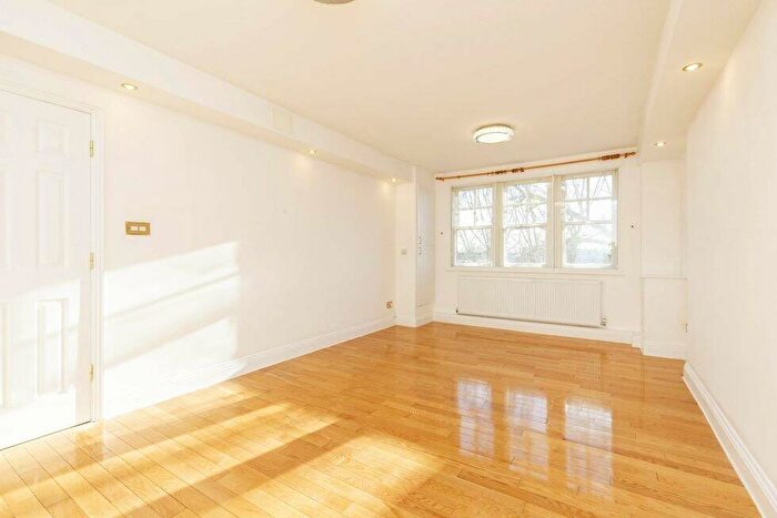 2 Bedroom Flat To Rent In Exeter Road, Kilburn, NW2
