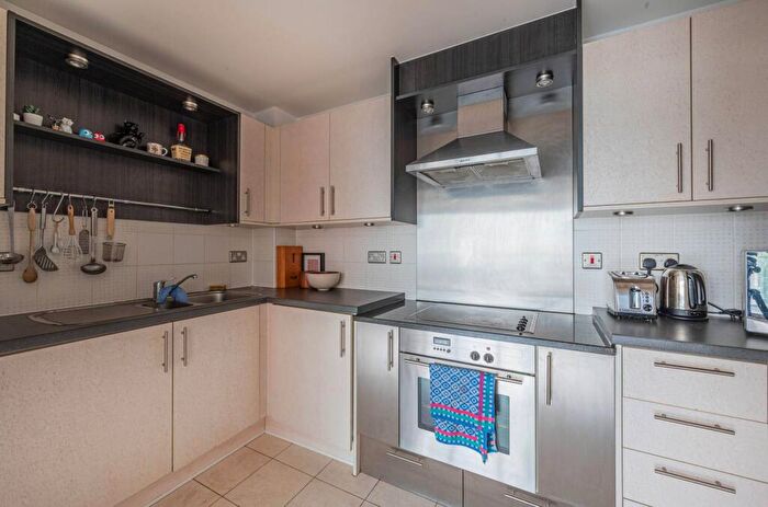 1 Bedroom Flat For Sale In Horizon Building, , Docklands, London, E14