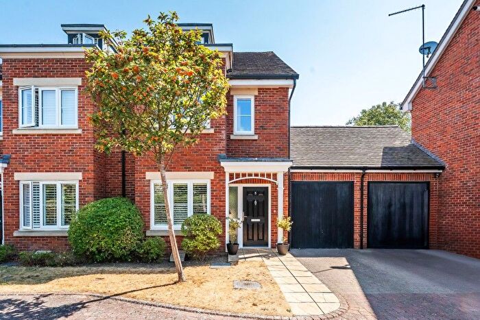 4 Bedroom Semi-Detached House To Rent In Wroth Place, Guildford, GU4