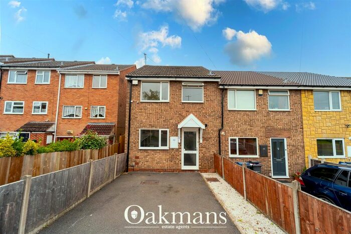 3 Bedroom Property To Rent In Hazelwell Fordrough, Birmingham, B30